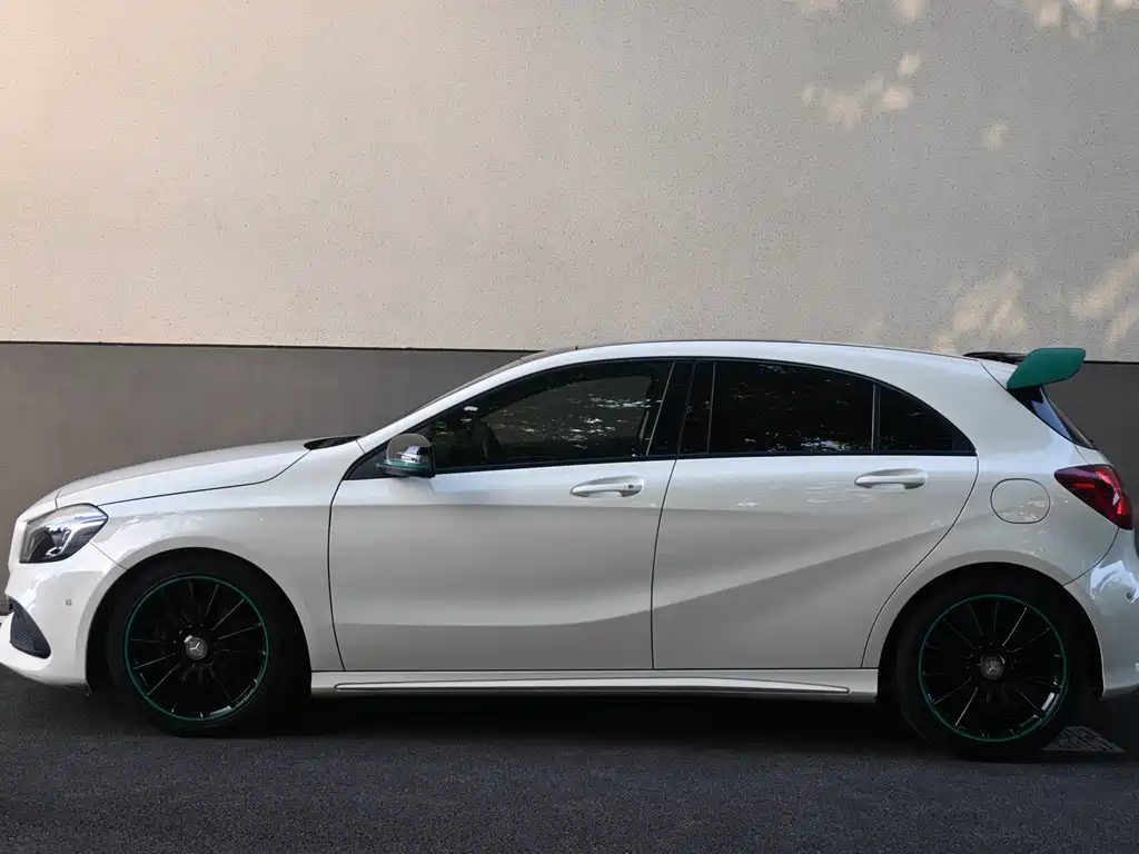 Mercedes-Benz A-Class 2016 — фото 4