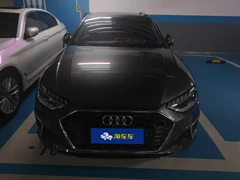 Audi A4L 2021