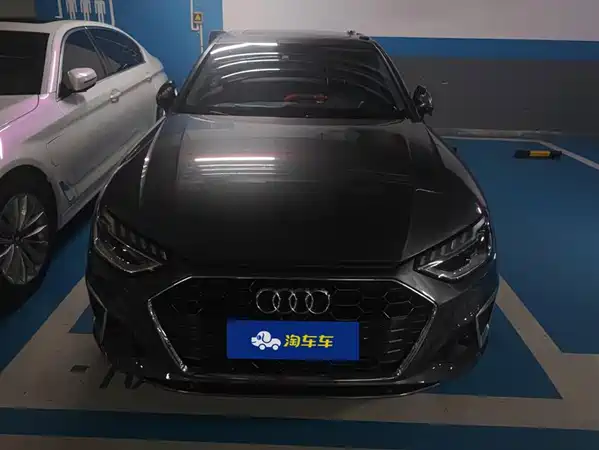 Audi A4L 2021