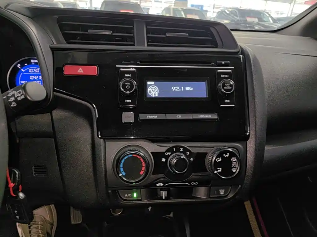 Honda Fit 2017 — фото 13