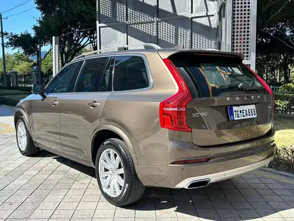 Volvo XC90 2016