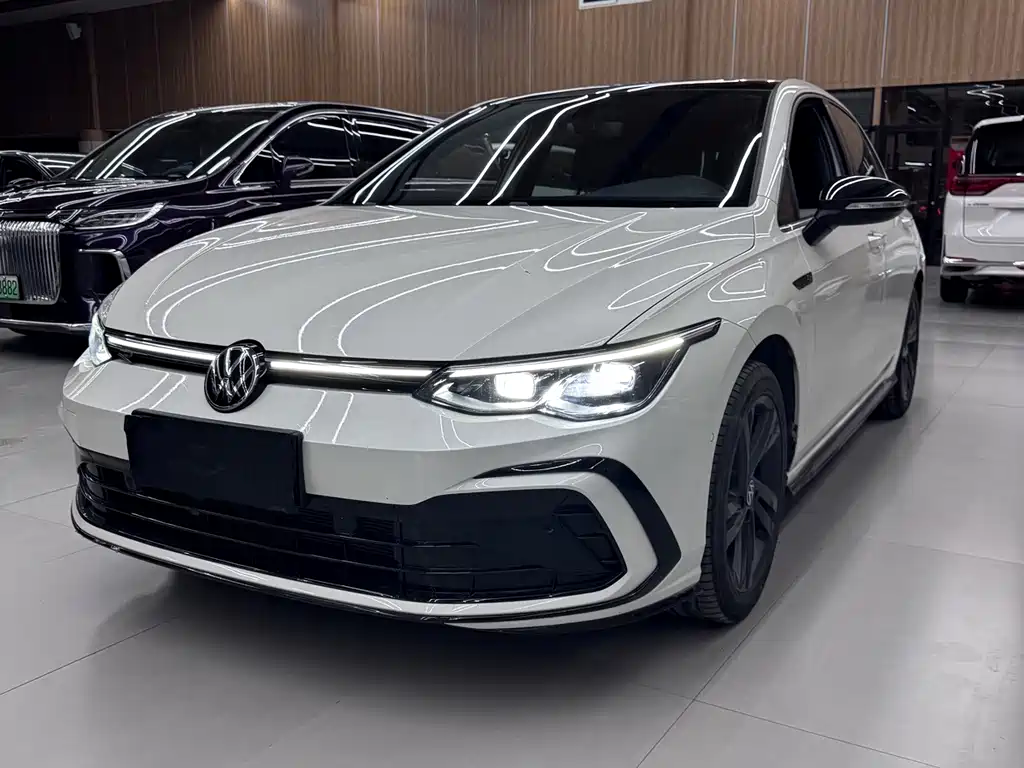 Volkswagen Golf 2024