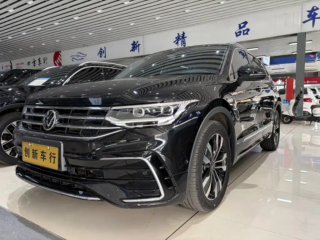 Volkswagen Tiguan L 2023 — фото 2