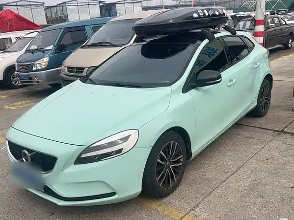 Volvo V40 2017
