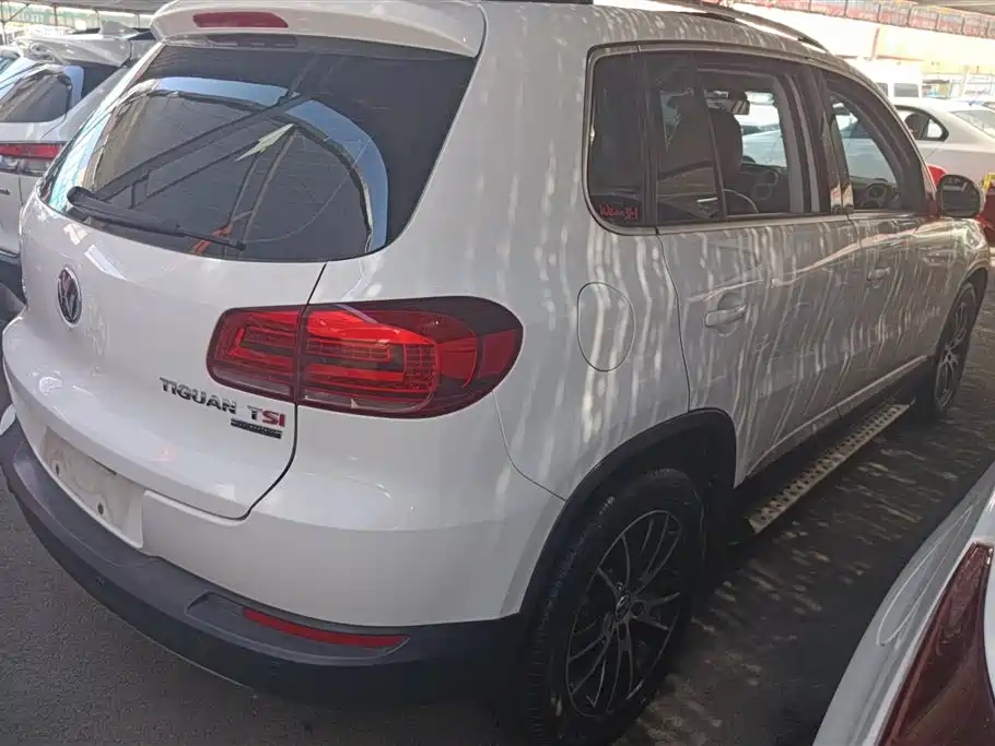 Volkswagen Tiguan 2015 — фото 3