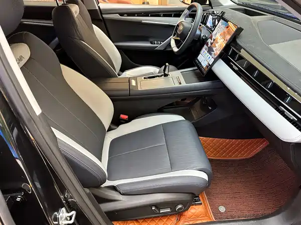 Geely Boyue L 2024