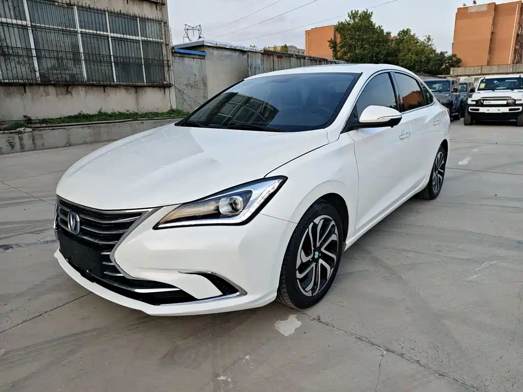 Changan Eado 2018 — фото 2