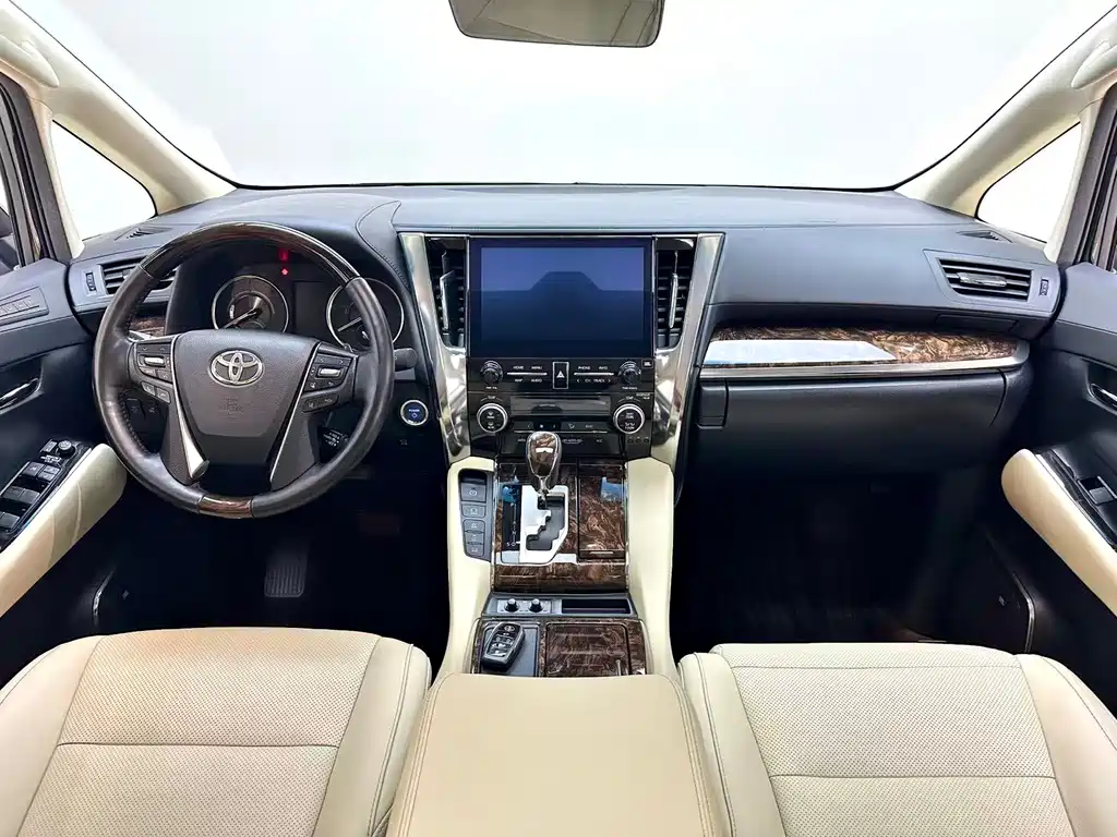 Toyota Alphard 2022 — фото 12