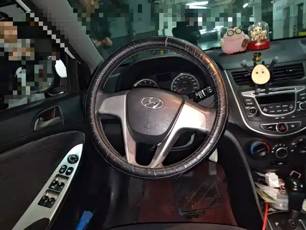 Hyundai Rui Yi 2015