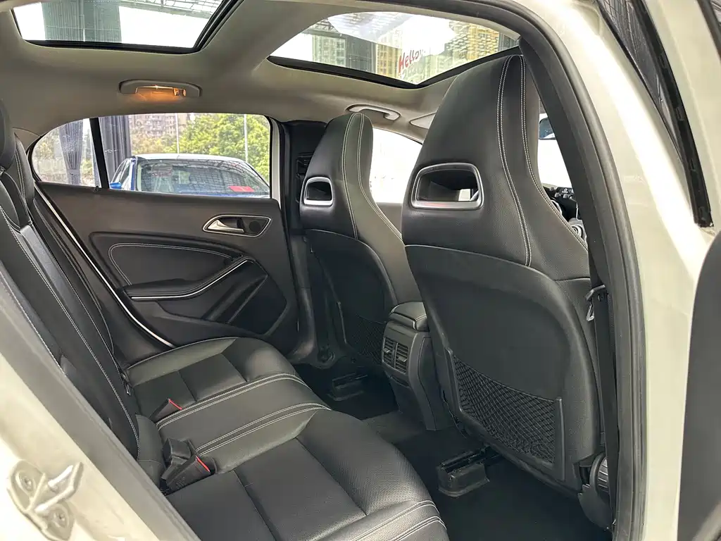 Mercedes-Benz GLA 2017 — фото 32