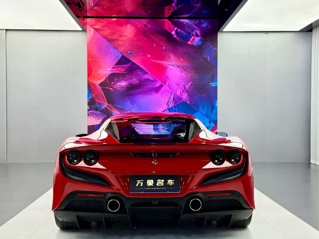 Ferrari F8 2023 — фото 14