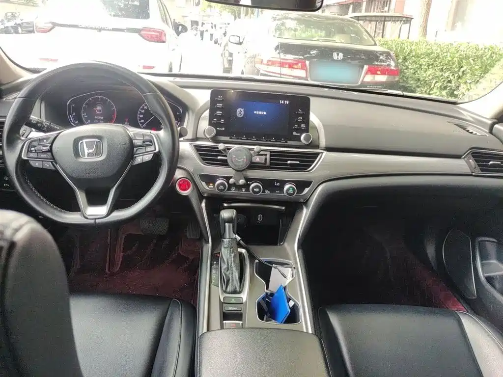 Honda Accord 2019 — фото 13