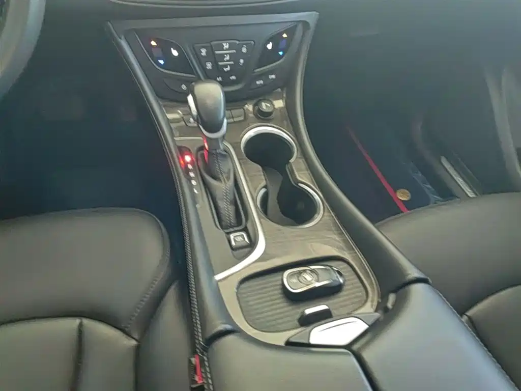Buick Envision Plus 2019 — фото 14