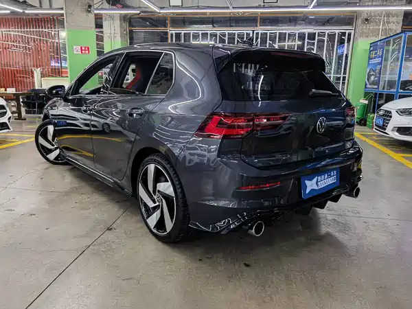 Volkswagen Golf GTI 2021