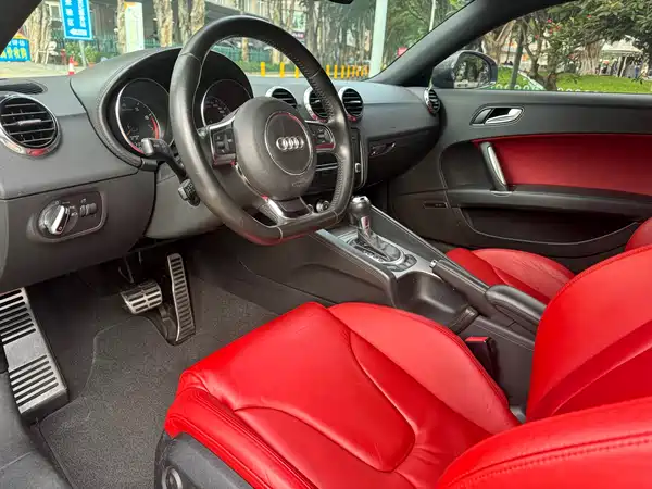 Audi TT 2011