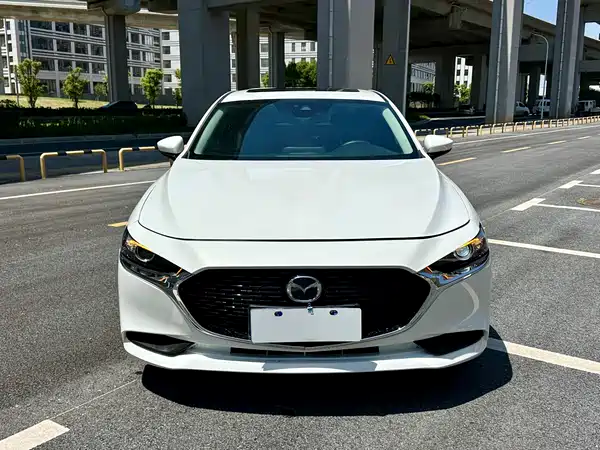 Mazda 3 Axela 2023