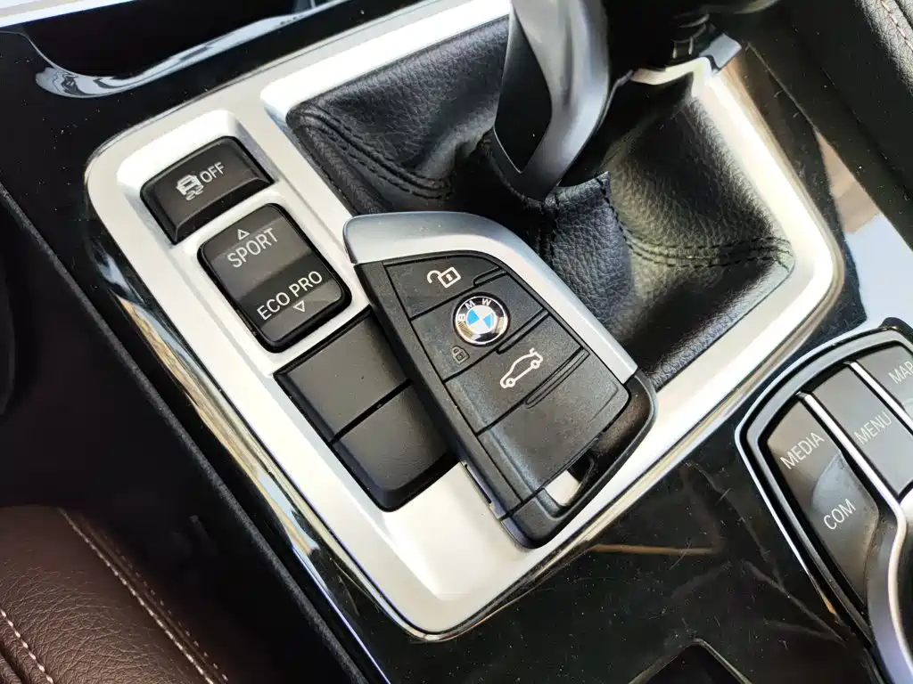 BMW 1 Series 2022 — фото 17
