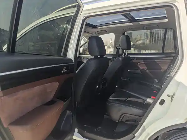 GAC Trumpchi GS8 2017