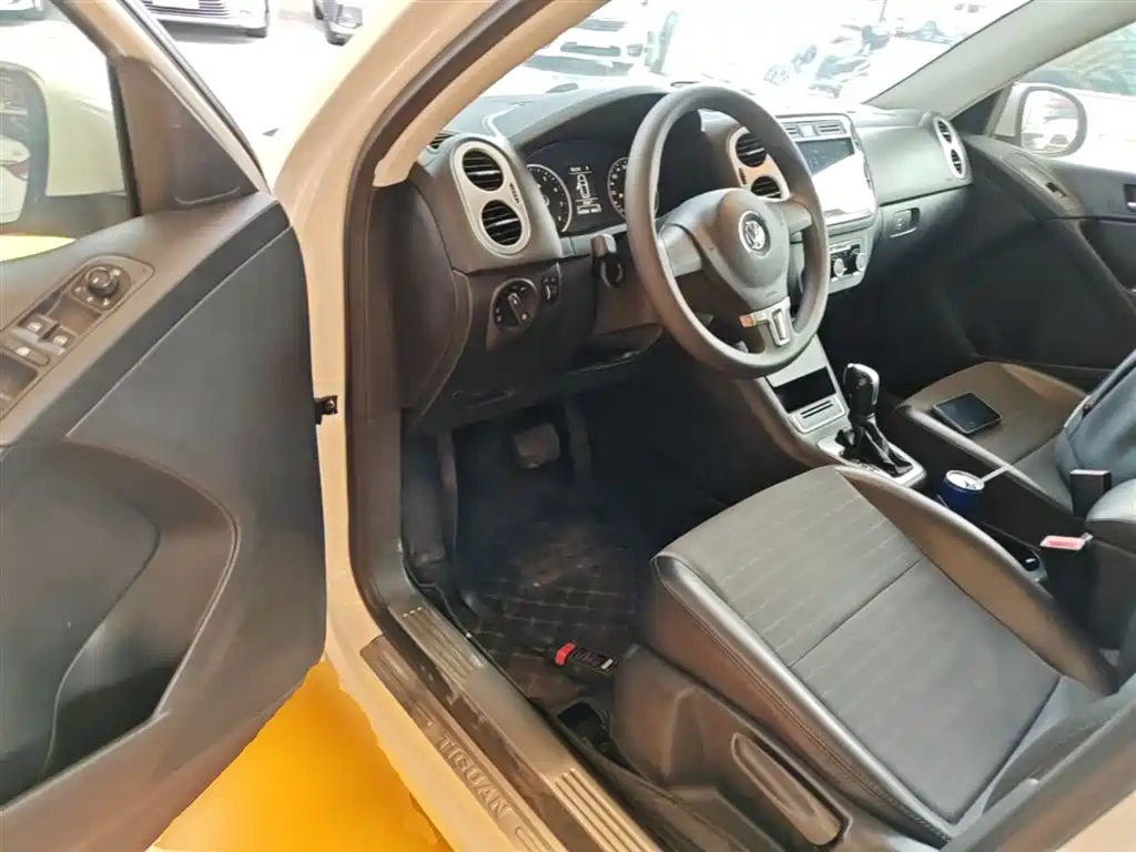 Volkswagen Tiguan 2015 — фото 16