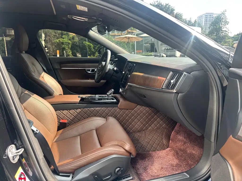 Volvo S90 PHEV 2023 — фото 22