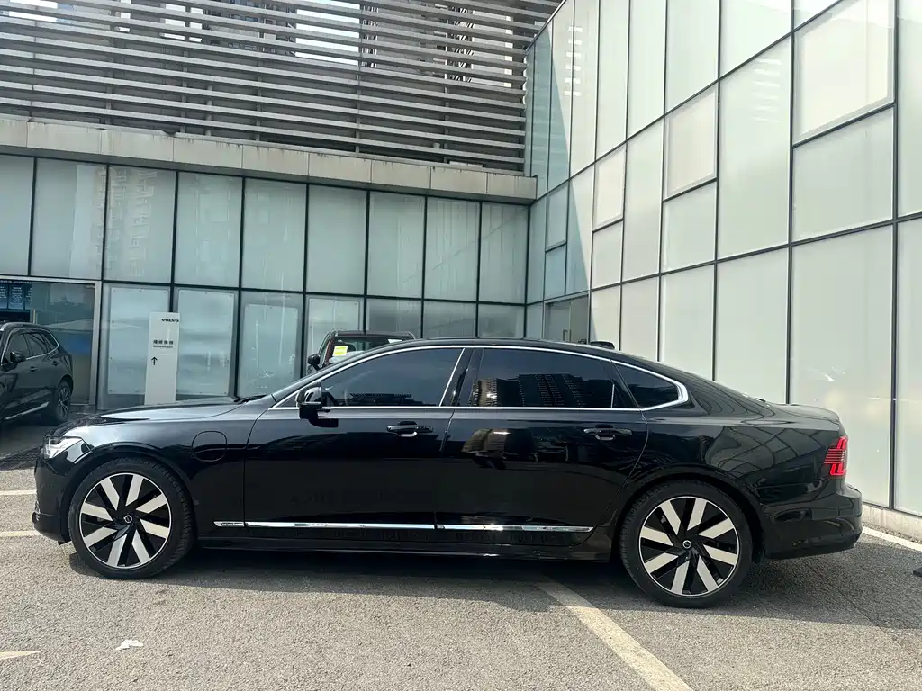 Volvo S90 PHEV 2023 — фото 5
