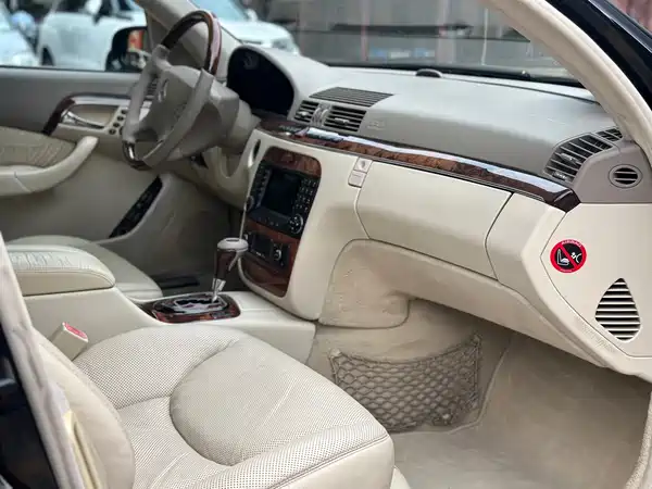 Mercedes-Benz S-Class 2005
