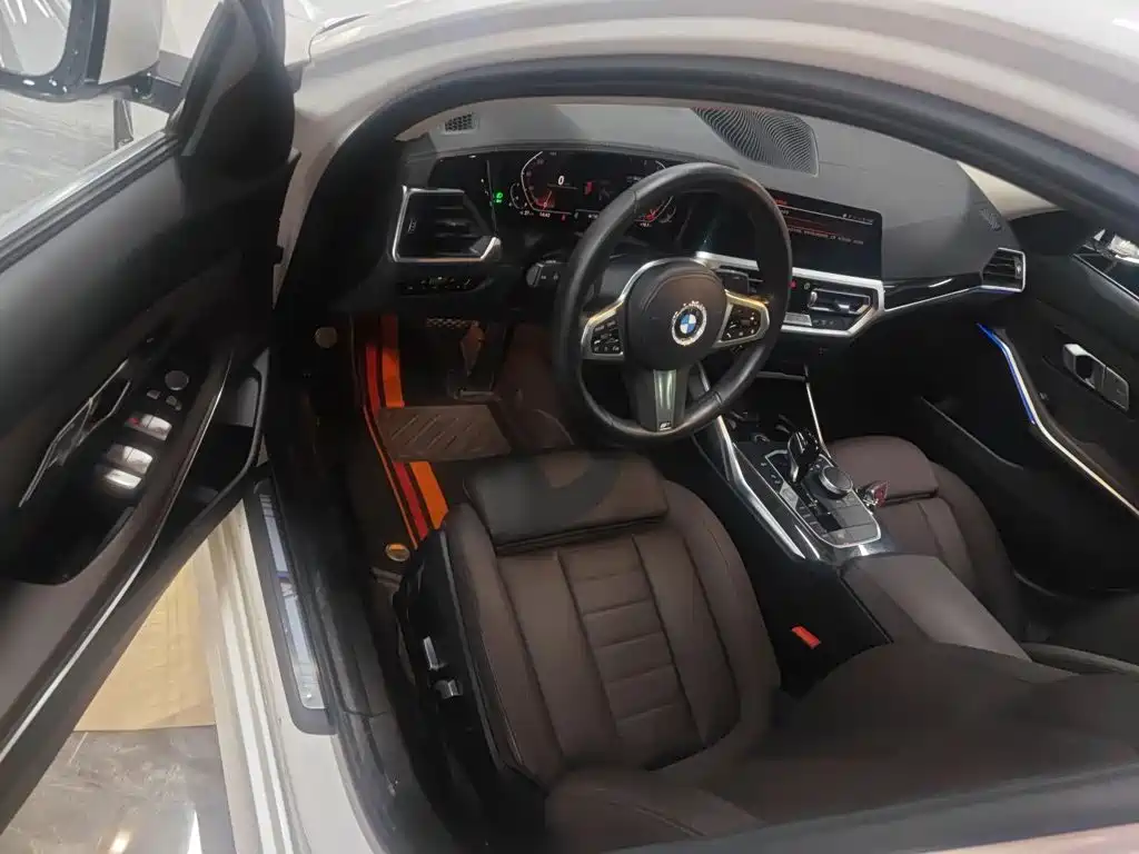 BMW 3 Series 2021 — фото 12