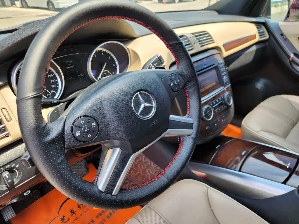 Mercedes-Benz R-Class 2012 — фото 23