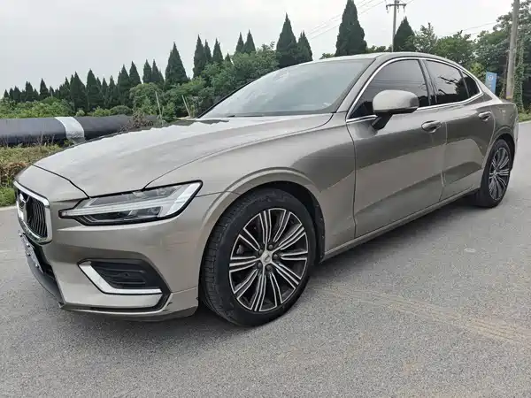 Volvo S60 2022