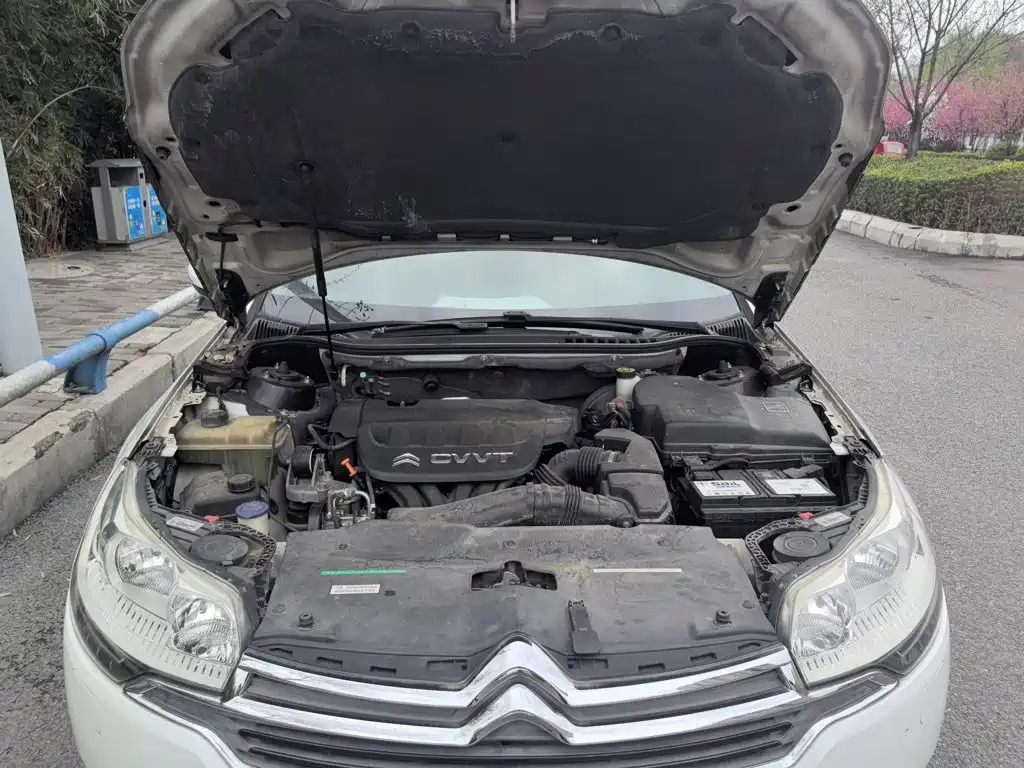 Citroën C5 2015 — фото 23