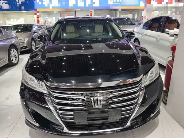 Toyota Crown 2017