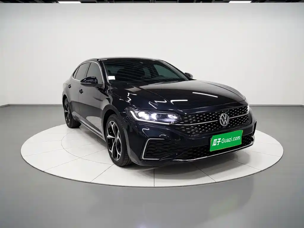 Volkswagen Passat 2024