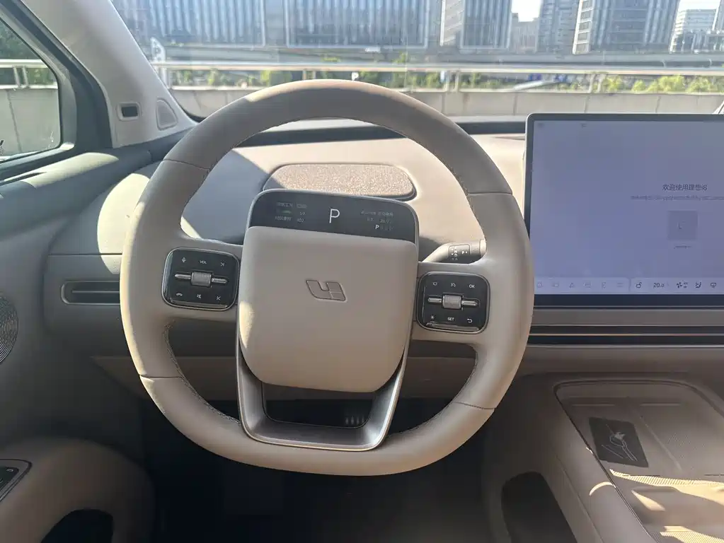 Li Auto i8 2025 — фото 14