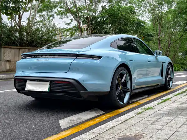 Porsche Taycan 2019