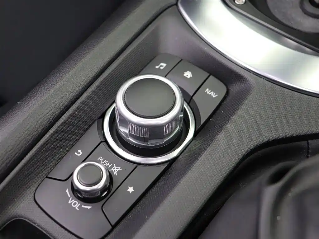 Mazda MX-5 2023 — фото 20