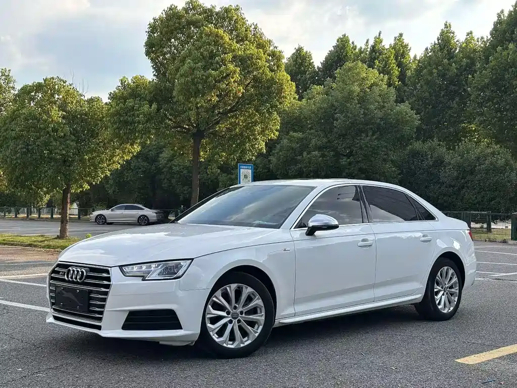 Audi A4L 2017