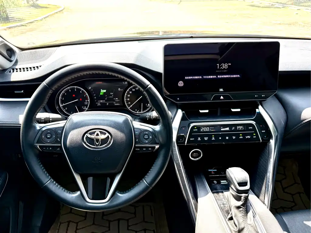 Toyota Venza 2023 — фото 18