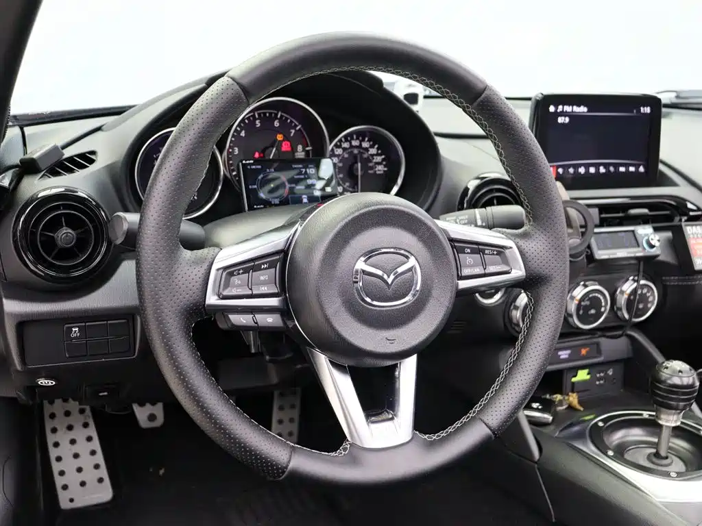 Mazda MX-5 2023 — фото 10