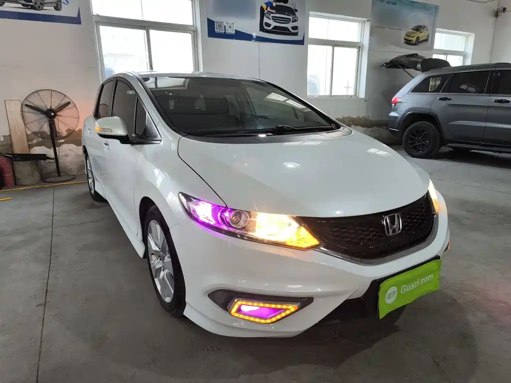 Honda Jade 2017
