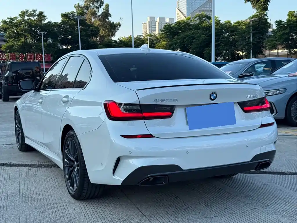 BMW 3 Series 2021