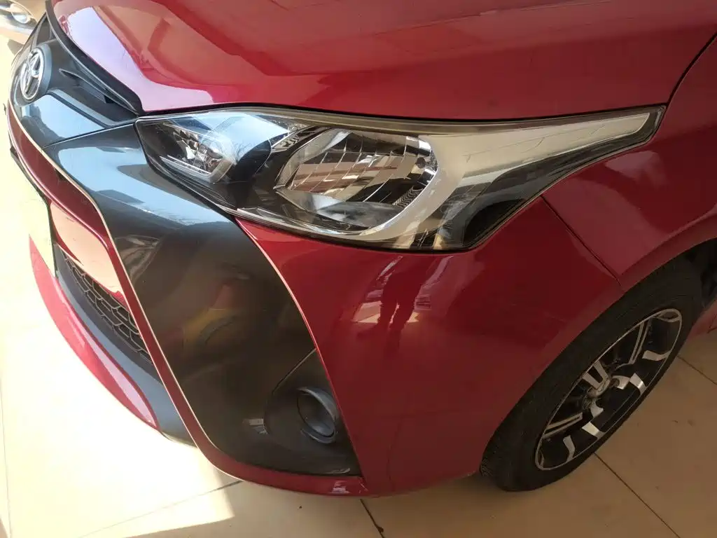 Toyota Yaris L 2017 — фото 18