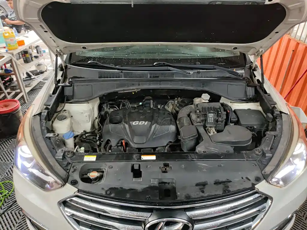 Hyundai Santa Fe 2018 — фото 16