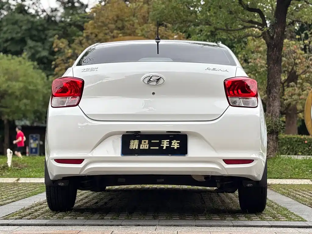Hyundai Verna 2017 — фото 9