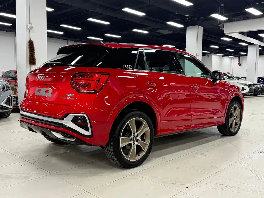 Audi Q2L 2022
