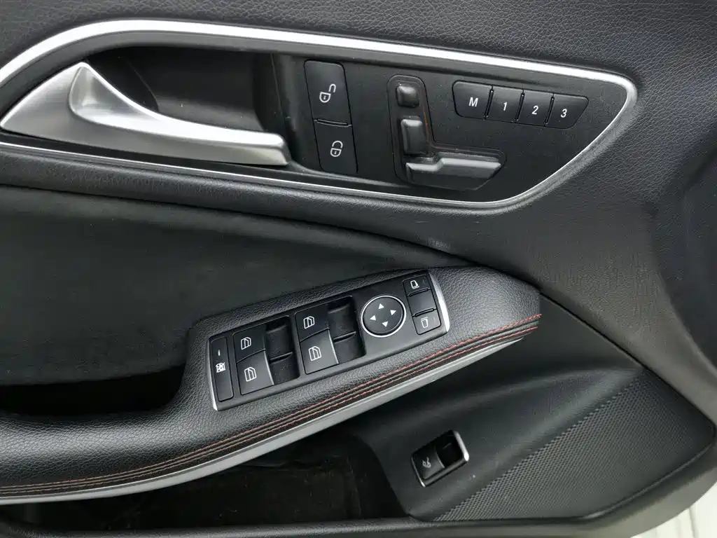 Mercedes-Benz CLA 2016 — фото 9