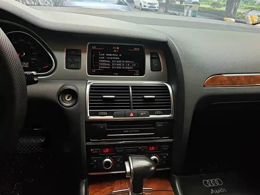 Audi Q7 2013 — фото 13