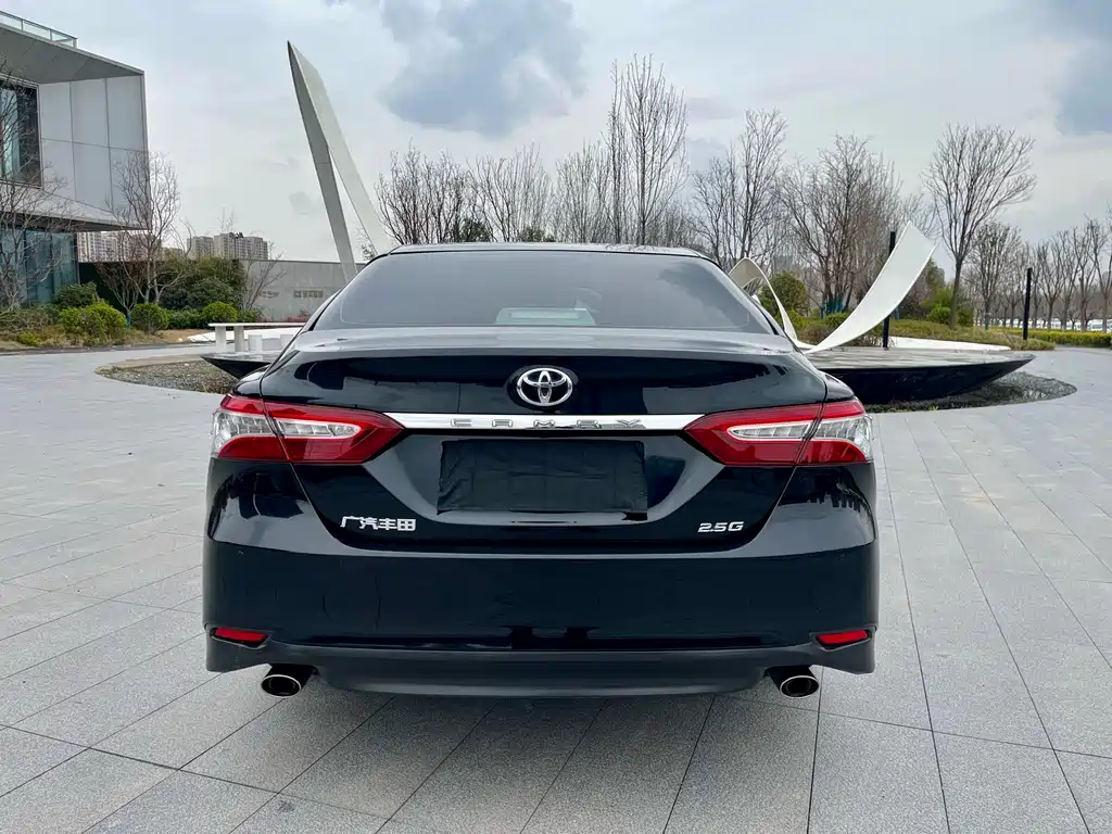 Toyota Camry 2020 — фото 20