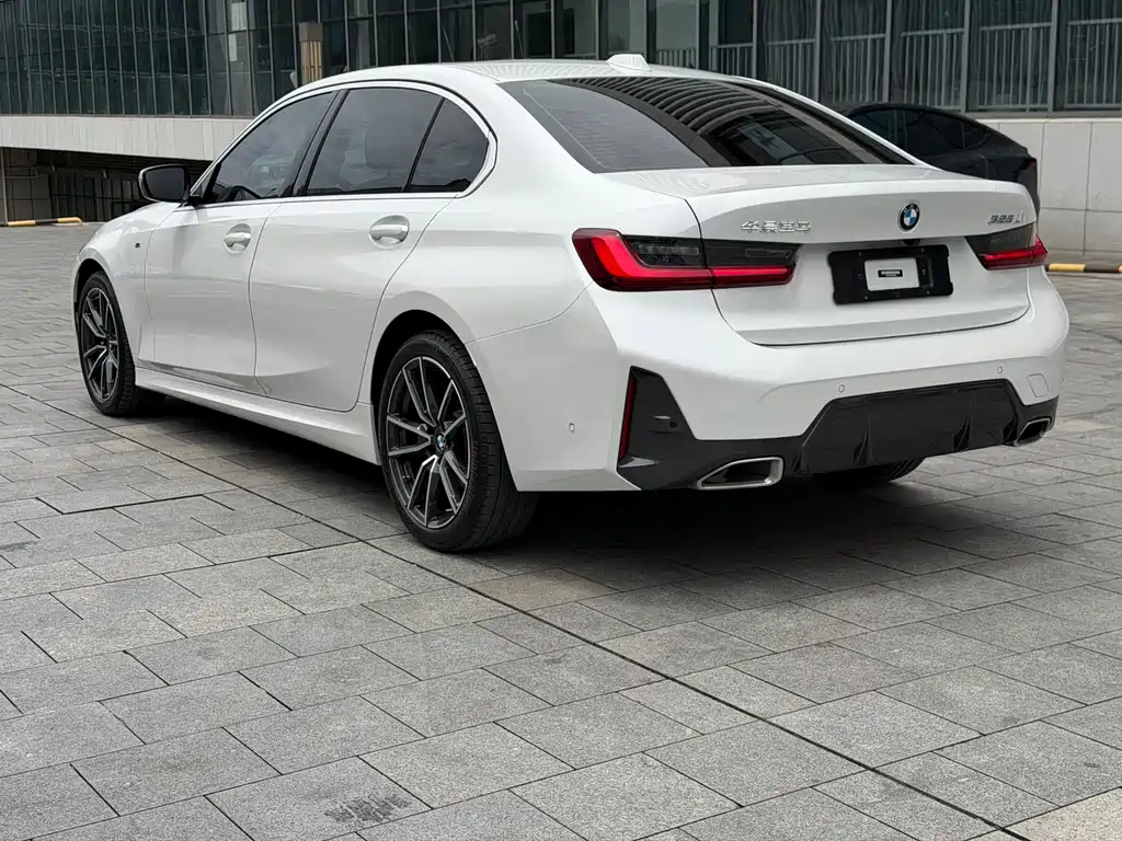 BMW 3 Series 2023