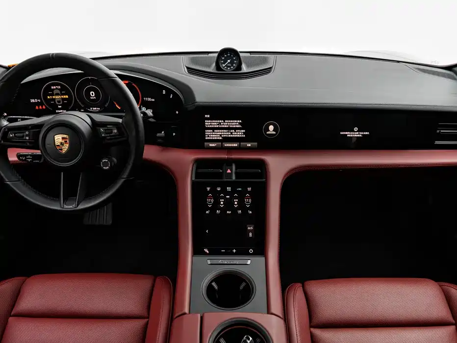 Porsche Taycan 2024 — фото 16