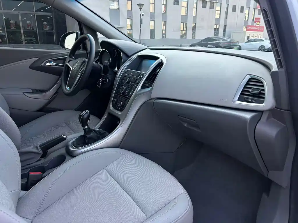 Buick Excelle 2014